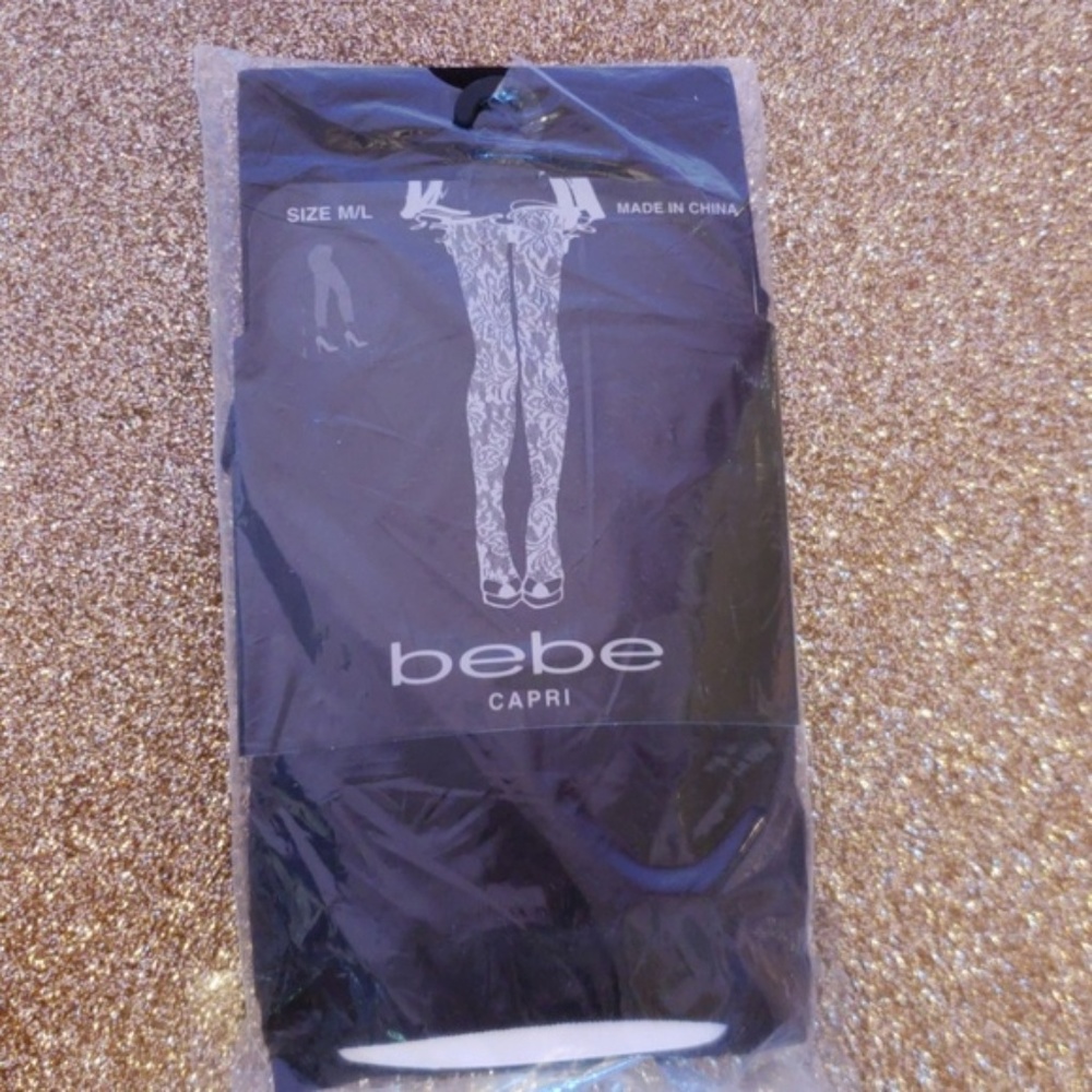 Bebe Capri Tights NIP